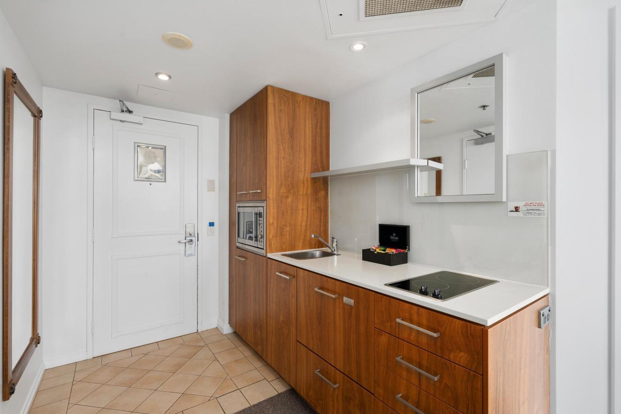 Legends Apartments - Qstay Gold Coast Kültér fotó