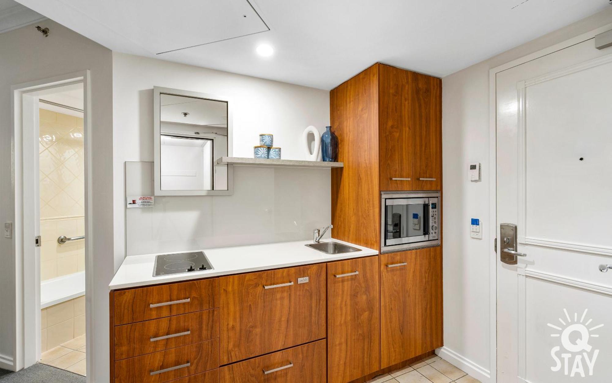 Legends Apartments - Qstay Gold Coast Kültér fotó