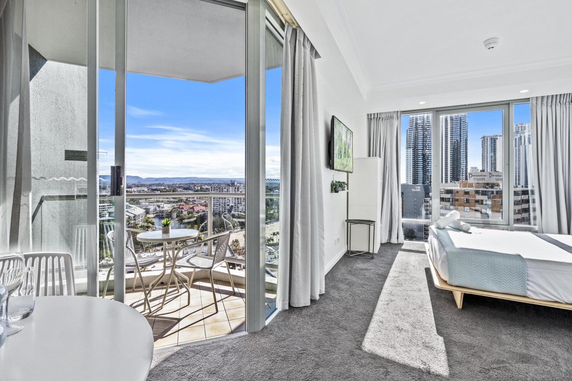 Legends Apartments - Qstay Gold Coast Kültér fotó