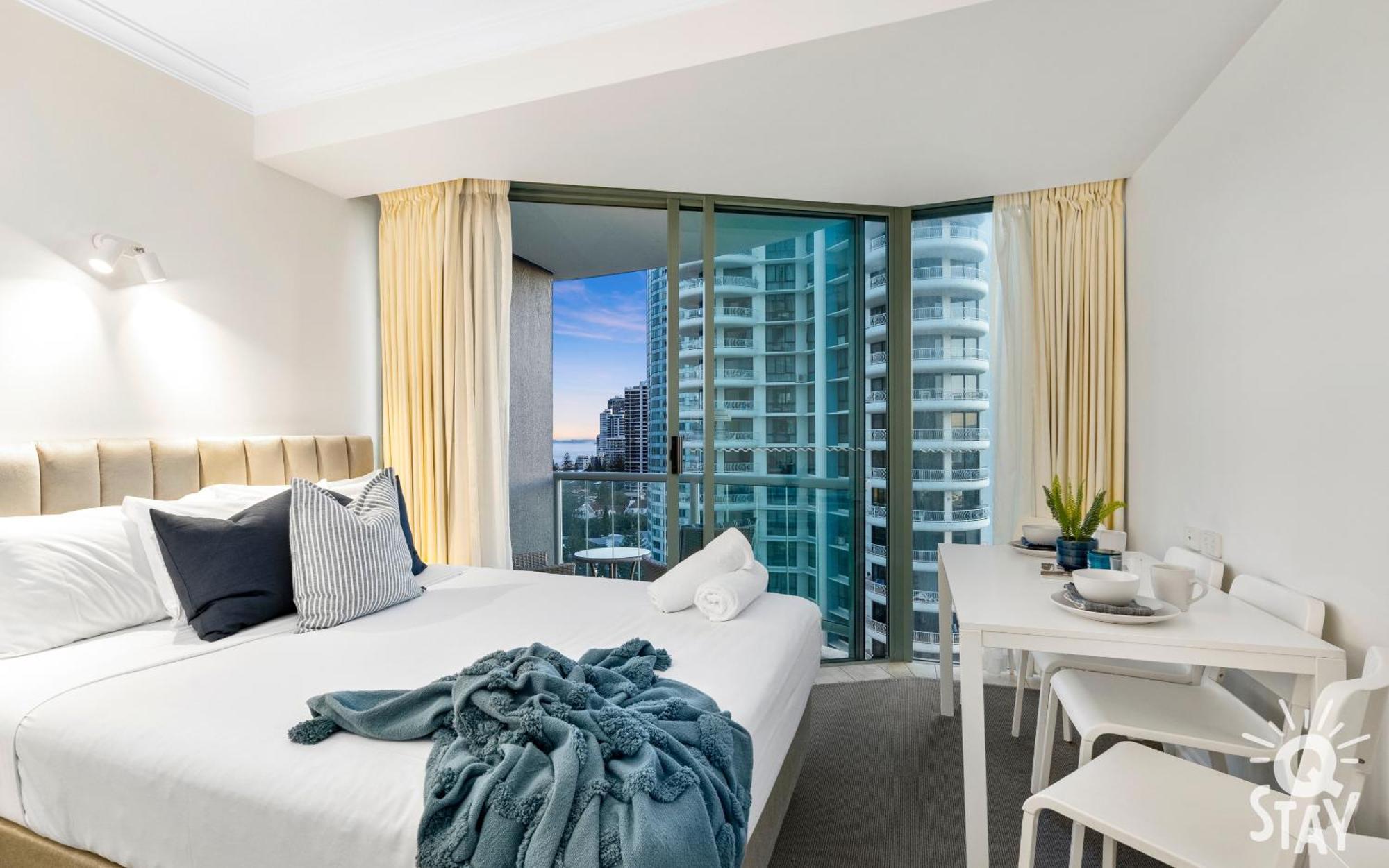 Legends Apartments - Qstay Gold Coast Kültér fotó
