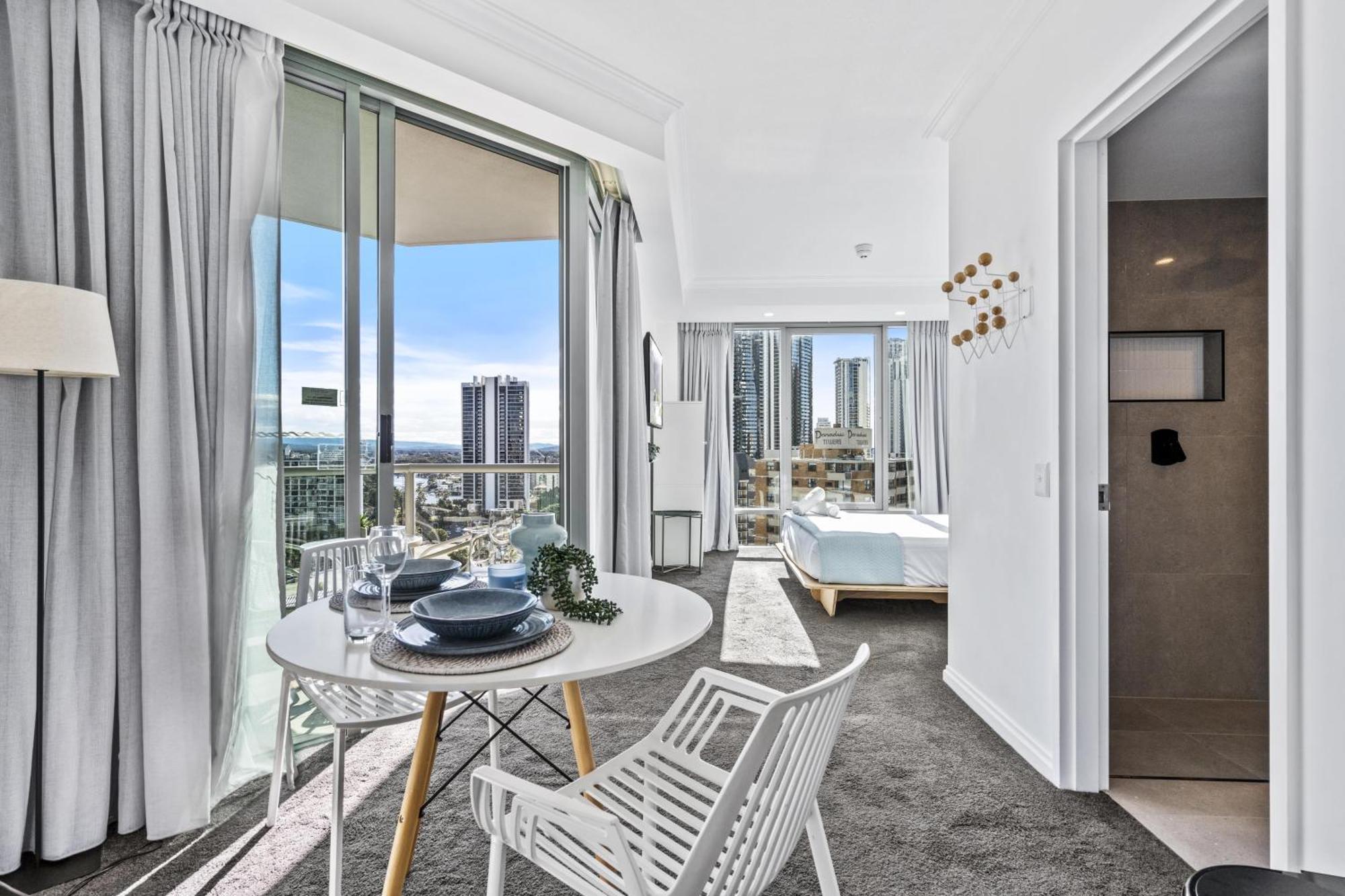 Legends Apartments - Qstay Gold Coast Kültér fotó