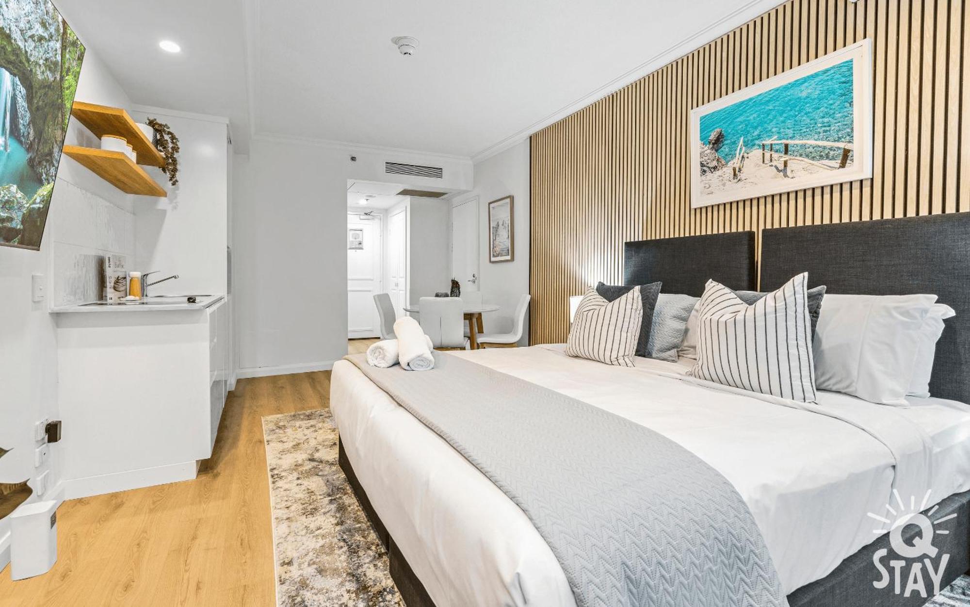 Legends Apartments - Qstay Gold Coast Kültér fotó