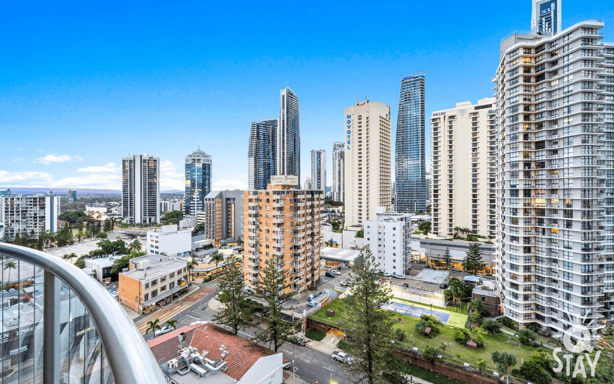 Legends Apartments - Qstay Gold Coast Kültér fotó