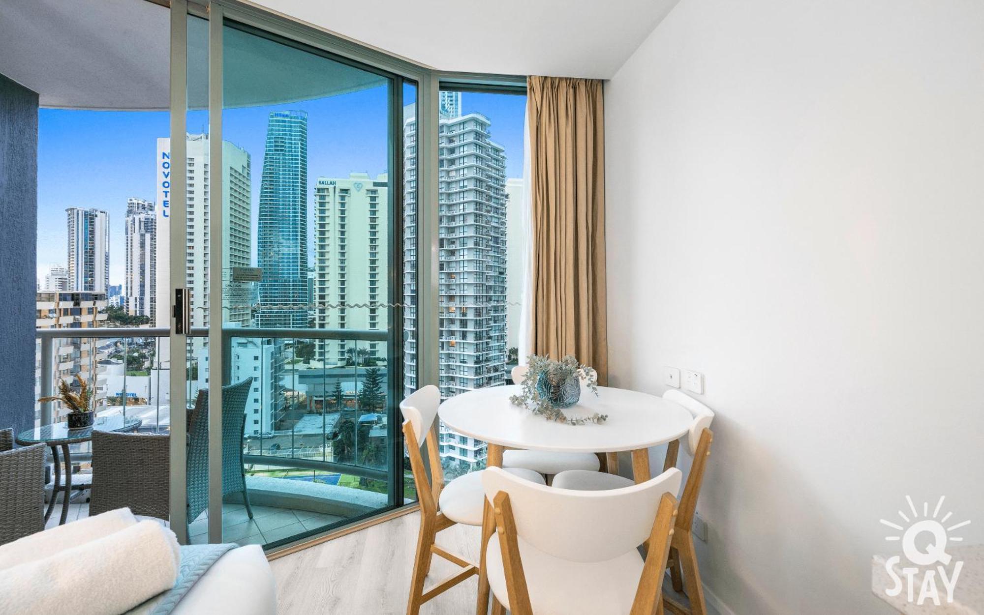 Legends Apartments - Qstay Gold Coast Kültér fotó