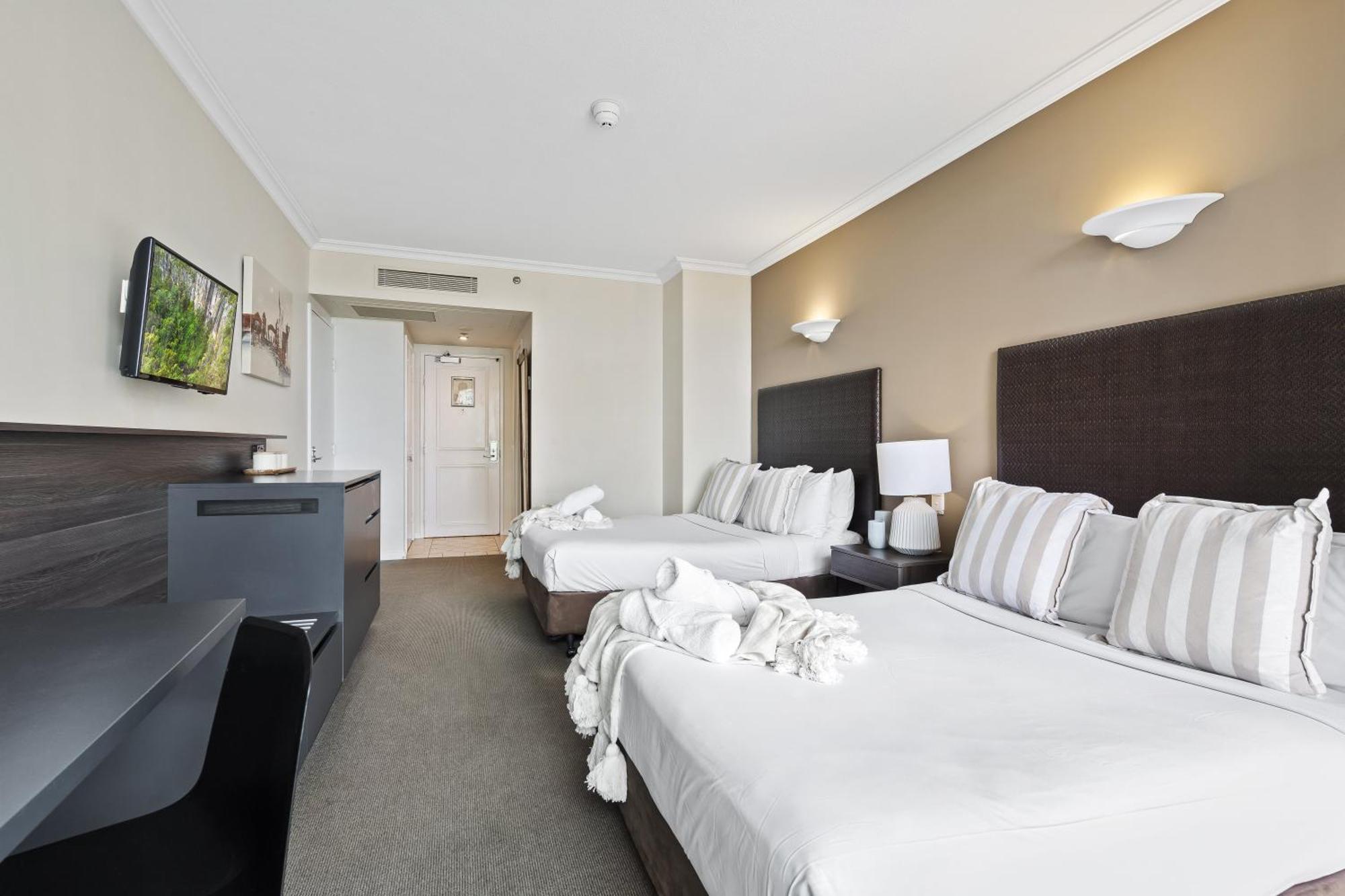 Legends Apartments - Qstay Gold Coast Kültér fotó